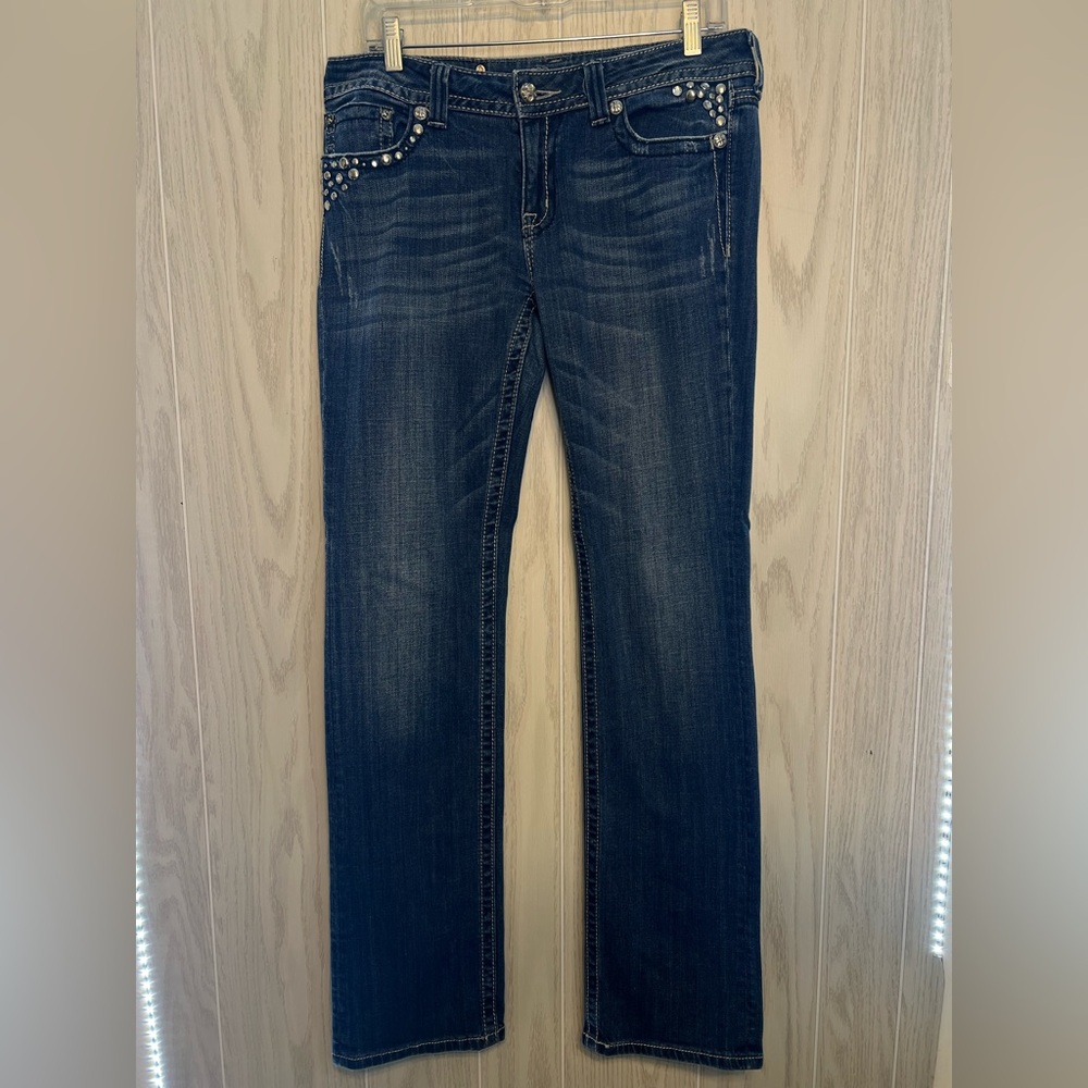 Miss Me straight cut women’s jean silver & jewel decor pockets 32